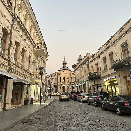 Guest House Memo At The Center Of Kutaisi Exterior foto