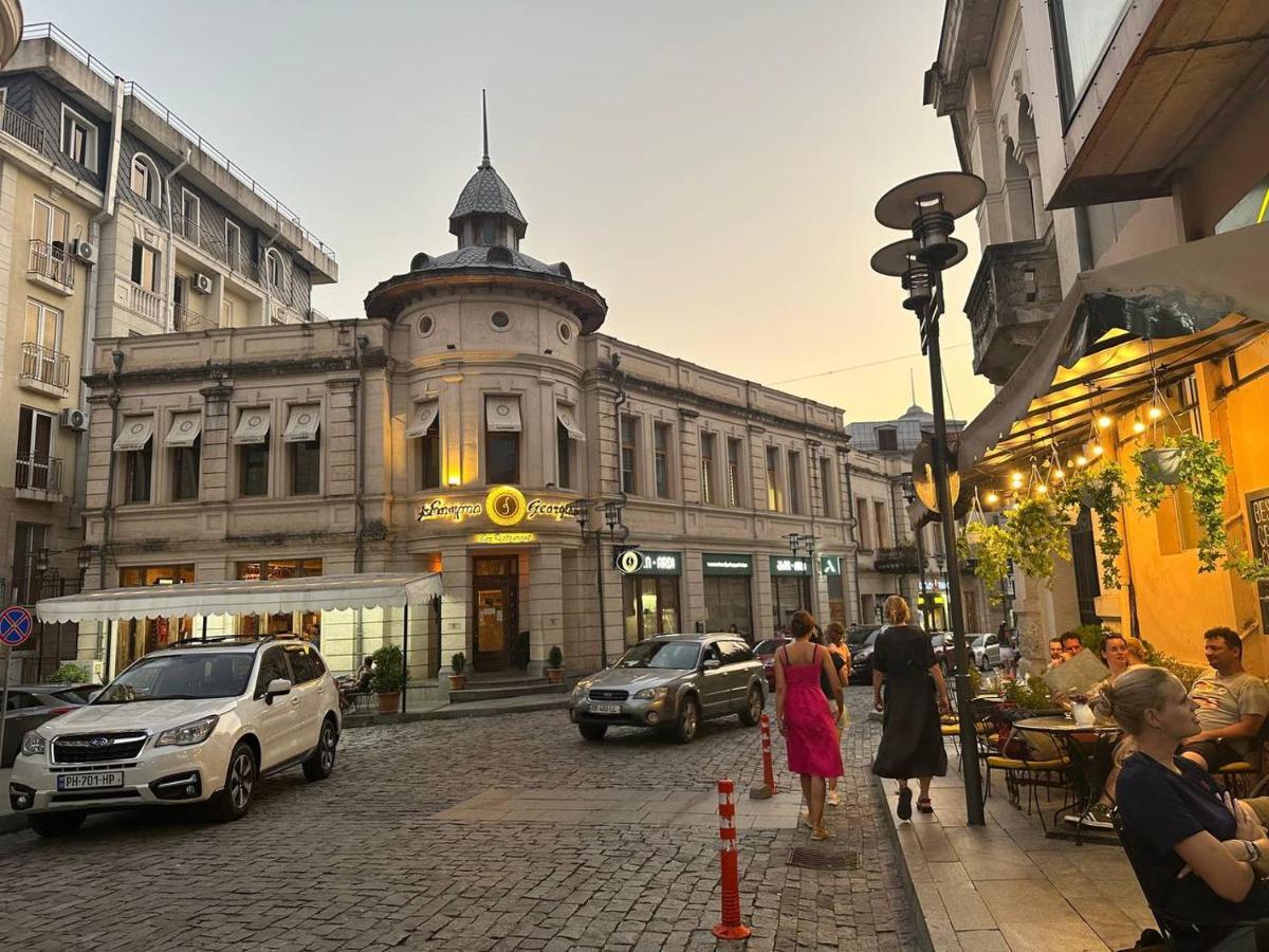 Guest House Memo At The Center Of Kutaisi Exterior foto